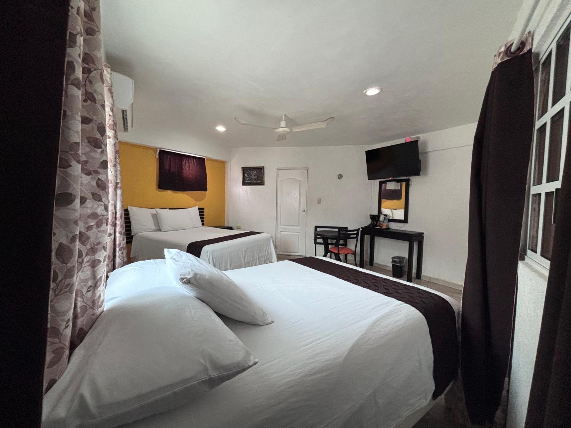 Hotel Posada Mercy ริโอ ลาการ์โตส ภายนอก รูปภาพ