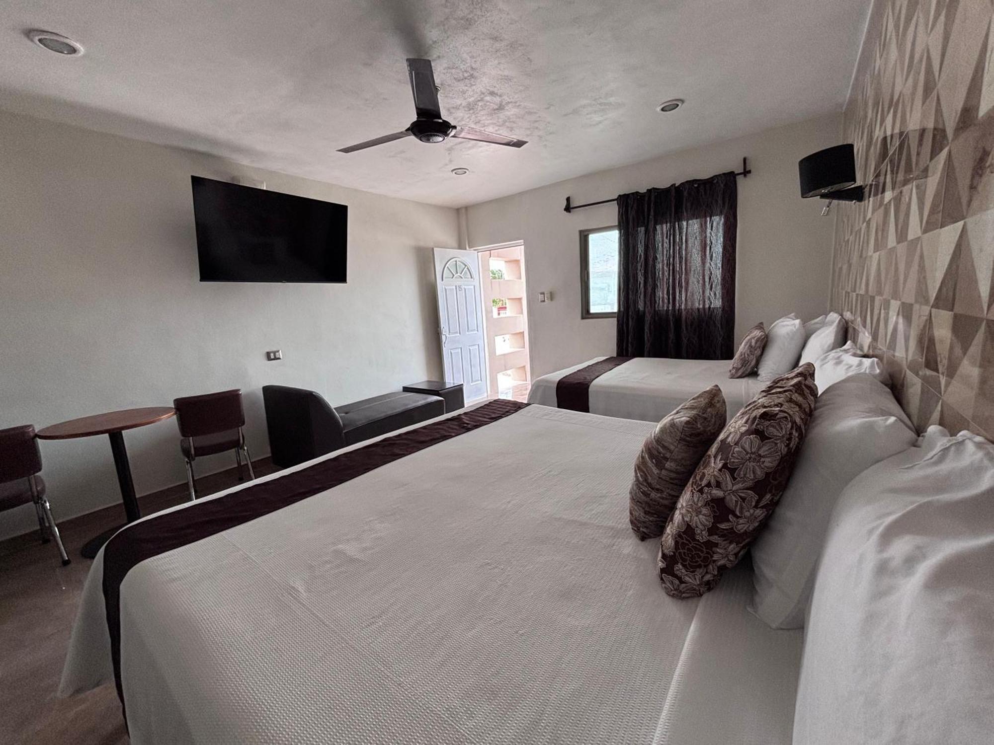 Hotel Posada Mercy ริโอ ลาการ์โตส ภายนอก รูปภาพ