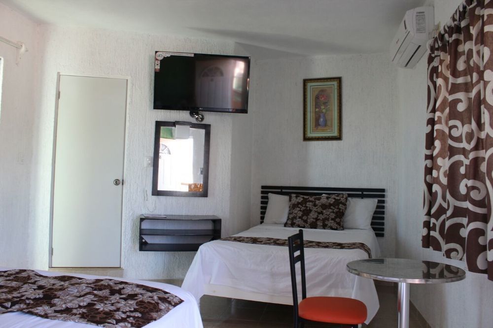 Hotel Posada Mercy ริโอ ลาการ์โตส ภายนอก รูปภาพ